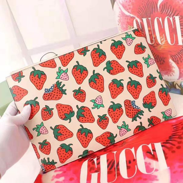 Gucci GG Women Gucci Zumi Strawberry Print Pouch in Ivory Leather (3)
