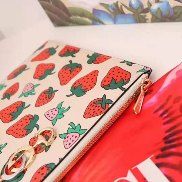 Gucci GG Women Gucci Zumi Strawberry Print Pouch in Ivory Leather (5)