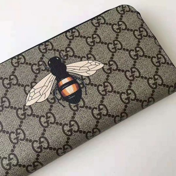 Gucci GG Men Bee Print GG Supreme Zip Around Wallet in BeigeEbony GG Supreme (4)