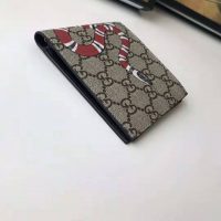 Gucci GG Men Kingsnake Print GG Supreme Wallet in BeigeEbony GG Supreme Canvas (1)