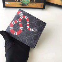 Gucci GG Men Kingsnake Print GG Supreme Wallet in BlackGrey GG Supreme Canvas (5)