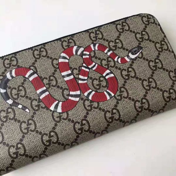 Gucci GG Men Kingsnake Print GG Supreme Zip Around Wallet in BeigeEbony GG Supreme (4)