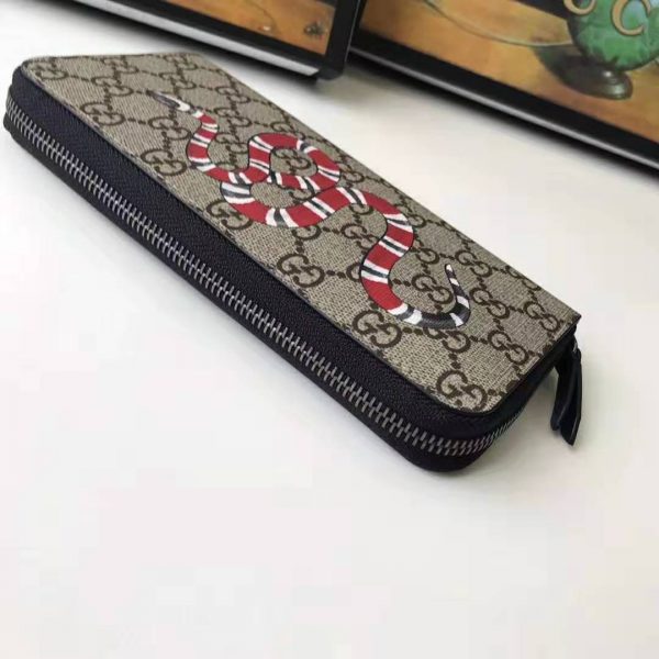 Gucci GG Men Kingsnake Print GG Supreme Zip Around Wallet in BeigeEbony GG Supreme (5)