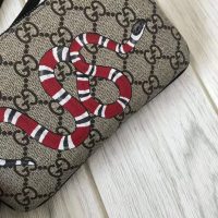 Gucci GG Men Kingsnake Print GG Supreme iPhone Pouch in BeigeEbony GG Supreme Canvas (1)