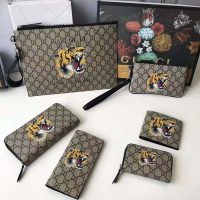 Gucci GG Men Tiger Print GG Supreme Wallet in BeigeEbony GG Supreme (1)