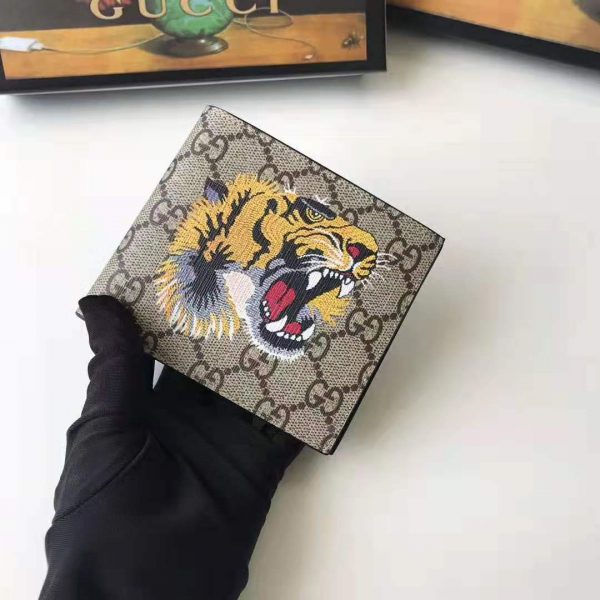 Gucci GG Men Tiger Print GG Supreme Wallet in BeigeEbony GG Supreme (5)
