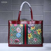 Gucci GG Women Ophidia GG Flora Medium Tote in BeigeEbony GG Supreme Canvas (1)