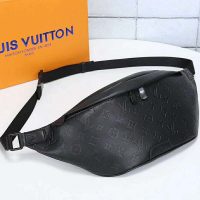 Louis Vuitton LV Men Discovery Bumbag in Monogram Shadow Calf Leather-Black (9)