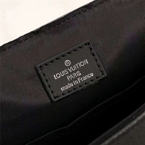 Louis Vuitton LV Men District PM Bag in Monogramme Eclipse Canvas-Grey (10)