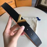 Louis Vuitton LV Unisex Essential V 30mm Belt in Epi Calf Leather-Black (1)