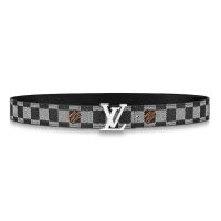 Louis Vuitton LV Unisex LV Initiales 30mm Reversible Belt in Damier Canvas-Grey (1)