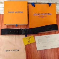 Louis Vuitton LV Unisex LV Initiales 40mm Belt in Suede Calf Leather-Black (1)