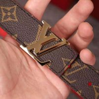 Louis Vuitton LV Unisex LV Initials Buckle 30mm Reversible Belt in Monogram Canvas Leather (1)