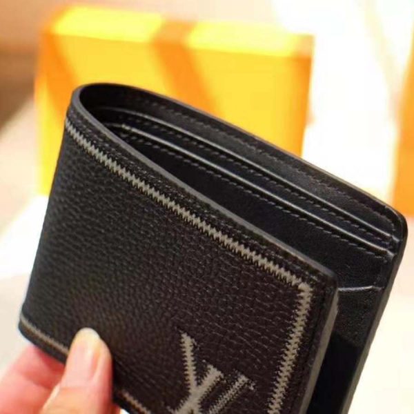 Louis Vuitton LV Unisex Multiple Wallet in Taurillon Leather-Black (6)