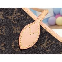 Louis Vuitton LV Women Neverfull MM Bag in Monogram Canvas-Brown (7)