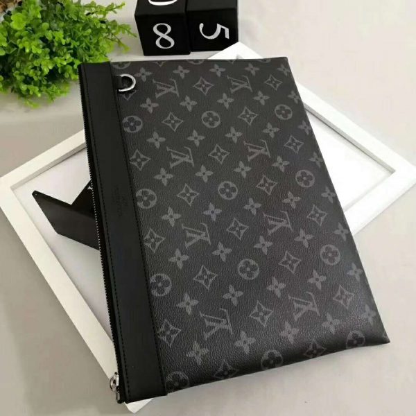 Louis Vuitton LV Unisex Discovery Pochette Supple Monogram Eclipse Canvas (8)