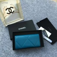 Chanel Women Chanel 19 Flap Wallet Shiny Lambskin Leather-Blue