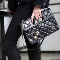 Chanel Women Flap Bag in Aged Calfskin Leather-Black