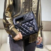 Chanel Women Flap Bag in Aged Calfskin Leather-Black