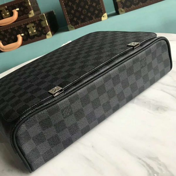 Louis Vuitton LV Men District GM Bag Damier Ebene Canvas (4)