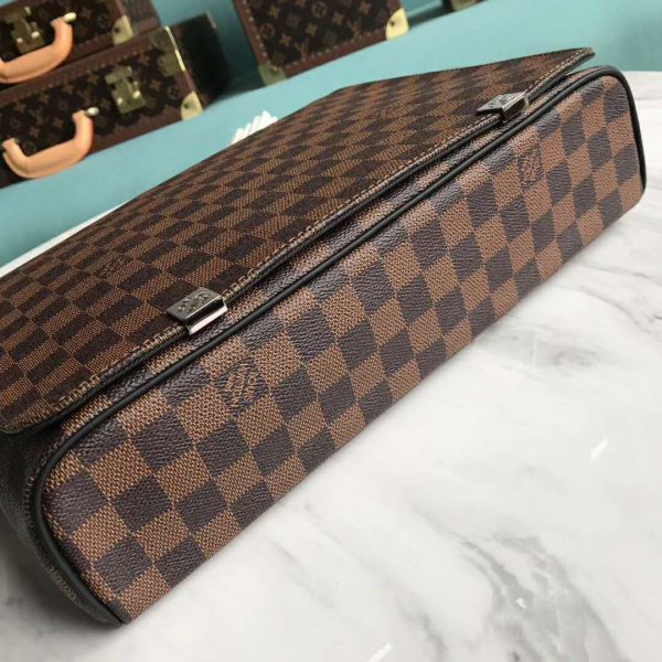 Louis Vuitton LV Men District MM Bag Damier Ebene Canvas (5)