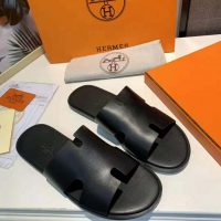 Hermes Unisex Izmir Sandal in Calfskin with Iconic “H”-Black