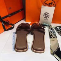 Hermes Women Oran Sandal Calfskin Stitched Detail Iconic “H”-Brown