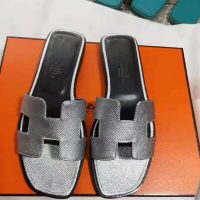 Hermes Women Oran Sandal Epsom Calfskin Iconic “H” Cut-Out-Silver