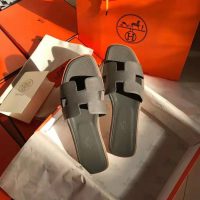 Hermes Women Oran Sandal Epsom Calfskin Iconic “H” Cut-Out-Brown