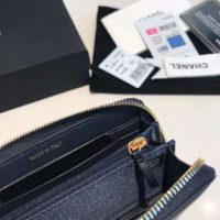 Chanel Women Chanel 19 Zipped Wallet in Lambskin Leather-Navy