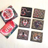 Gucci Unisex Bee Print GG Supreme Wallet GG Supreme Canvas