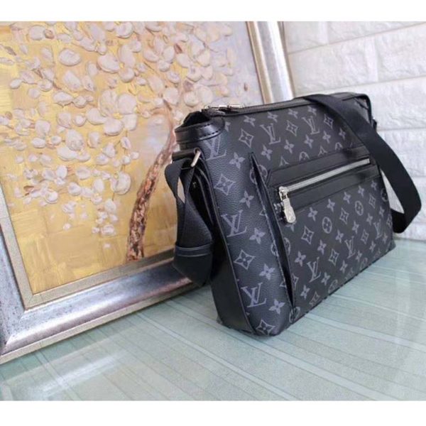 Louis Vuitton LV Men Odyssey Messenger MM Monogram Eclipse Coated Canvas (3)