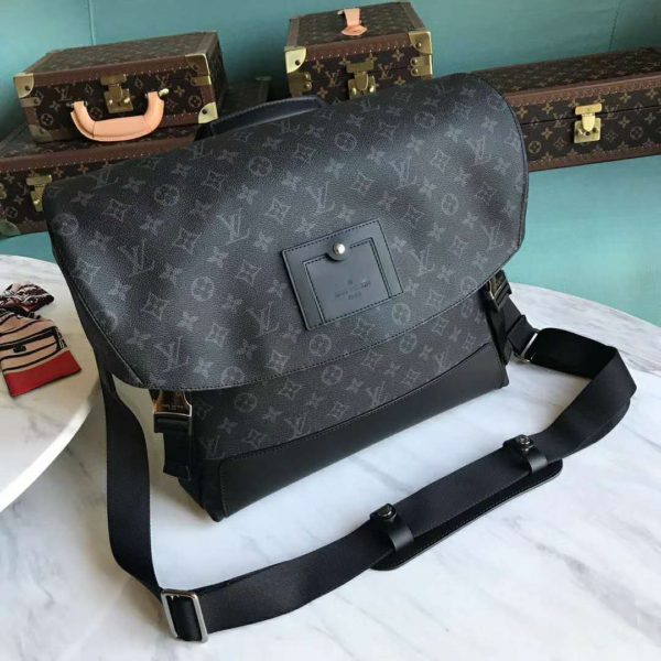 Louis Vuitton LV Unisex Messenger MM Voyager Monogram Eclipse Canvas (3)