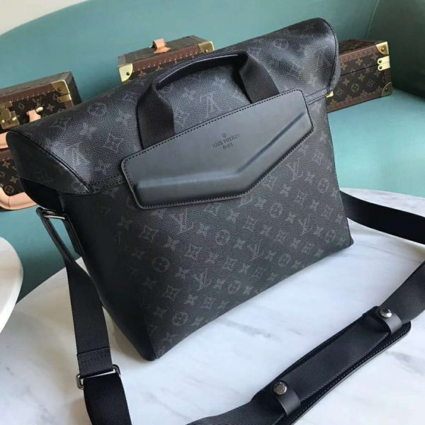 Louis Vuitton LV Unisex Messenger MM Voyager Monogram Eclipse Canvas (4)