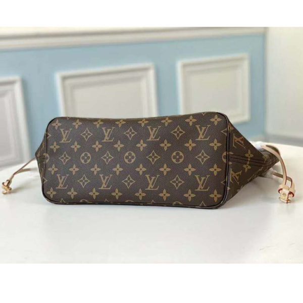 Louis Vuitton LV Unisex Neverfull MM Bag in Monogram Canvas (5)