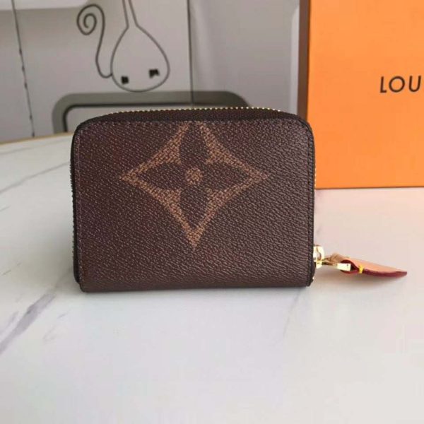 Louis Vuitton LV Unisex Zippy Coin Purse Giant Monogram Coated Canvas (3)