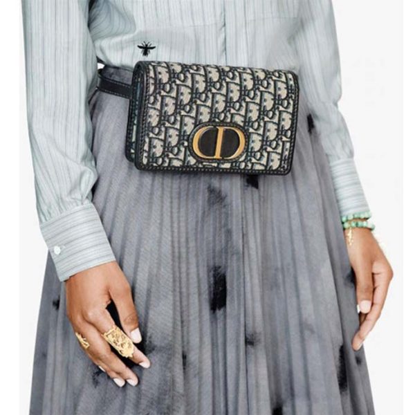 Dior Women 30 Montaigne 2-in-1 Pouch Blue Dior Oblique Jacquard (1)