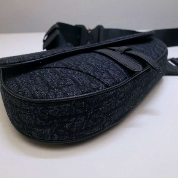 Dior Unisex Saddle Bag Black Dior Oblique Jacquard Grained Calfskin (7)