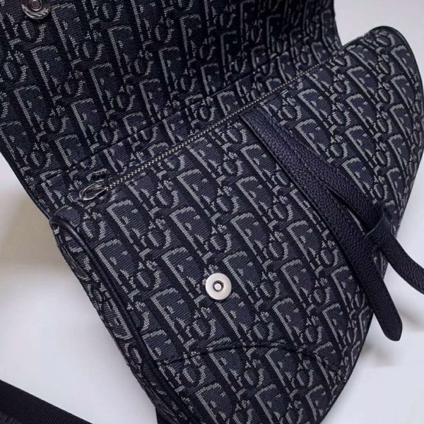 Dior Unisex Saddle Bag Gray Dior Oblique Jacquard Grained Calfskin (7)