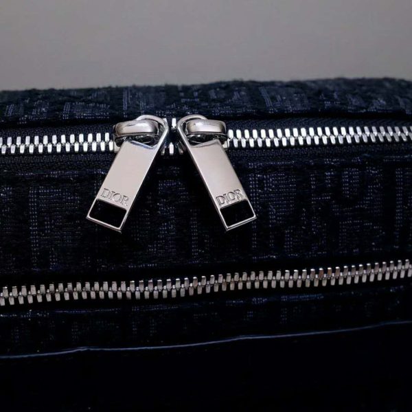 Dior Unisex Safari Messenger Bag Black Dior Oblique Jacquard Grained Calfskin (12)
