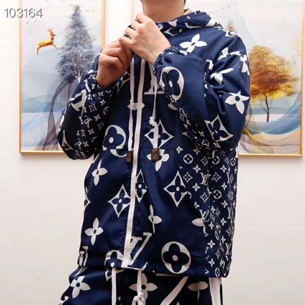 Louis Vuitton LV Men LV Escale Printed Parka Monogram Canvas Relaxed Fit (6)