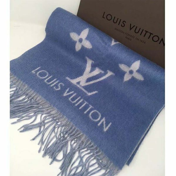 Louis Vuitton LV Unisex Studdy Reykjavik Scarf with Monogram Print and LV Initials M76076 (1)