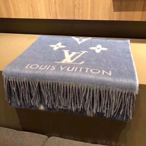 Louis Vuitton LV Unisex Studdy Reykjavik Scarf with Monogram Print and LV Initials M76076 (3)