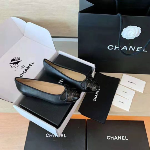 Chanel Women Ballerinas Lambskin & Patent Calfskin Black 1 cm Heel (3)