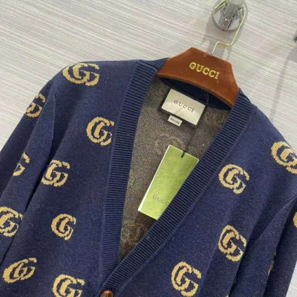Gucci Men Double G Jacquard Wool Cardigan Front Pockets Blue and Beige (4)