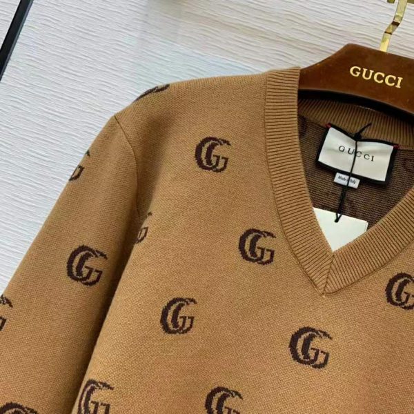 Gucci Men Double G Jacquard Wool V-Neck Sweater Camel and Brown (2)