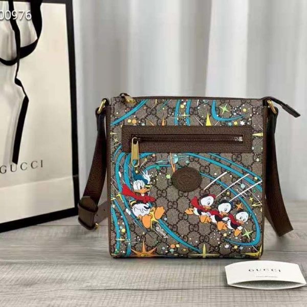 Gucci Unisex Disney x Gucci Donald Duck Messenger Bag Beige GG Supreme Canvas (3)