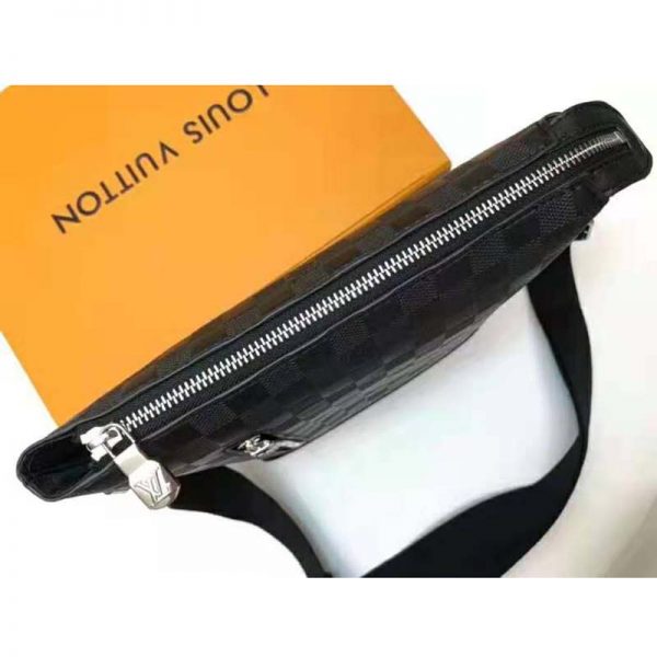 Louis Vuitton LV Unisex Discovery Messenger BB Damier Infini Cowhide Leather-Black (1)