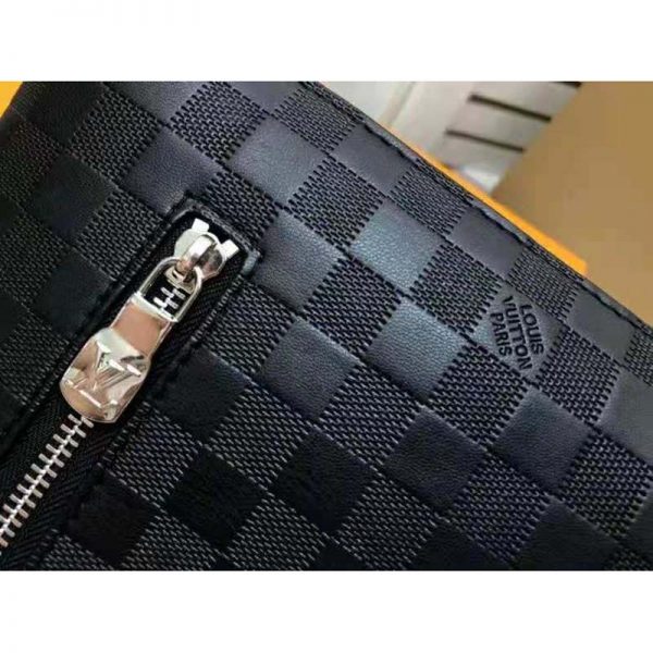 Louis Vuitton LV Unisex Discovery Messenger BB Damier Infini Cowhide Leather-Black (10)