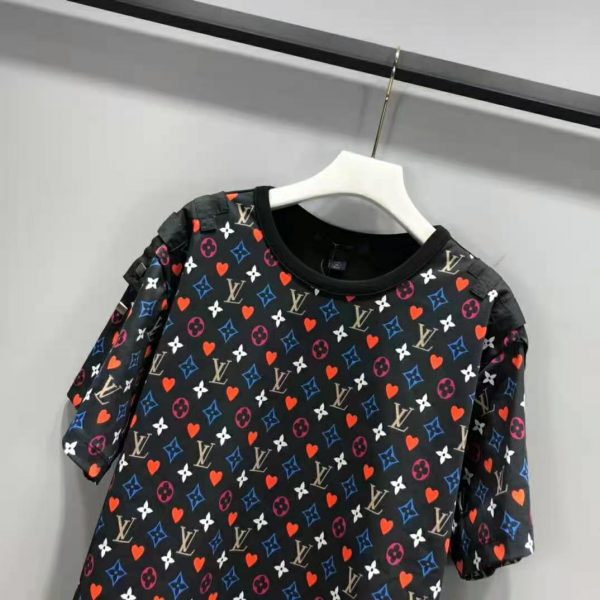 Louis Vuitton Women Game On Contrast Back Cotton T-Shirt Monogram Loop Details-Black (3)